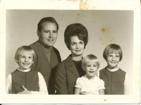 AuntIvaDaughterFam
